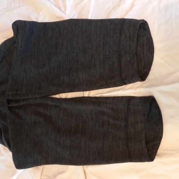 Athleta Capri's sweatpants - Picture 2 of 10
